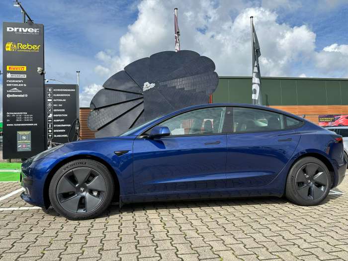 Alternative Fußmatten - Model 3 Allgemeines - TFF Forum - Tesla
